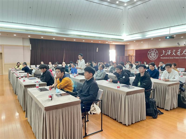 丁洪院士做客教师沙龙“与新院士面对面”系列活动